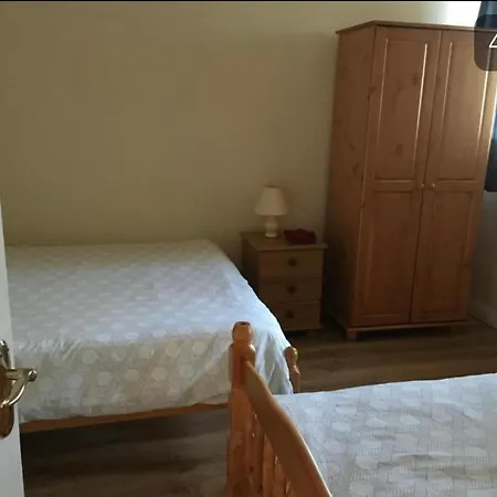 Kwatera prywatna Private Bedrooms At Student Rahoon