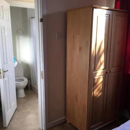 Kwatera prywatna Private Bedrooms At Student Rahoon