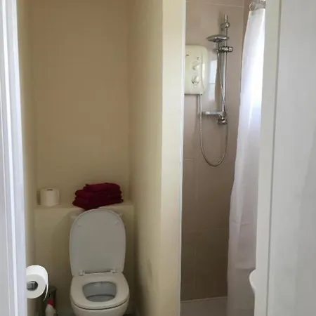 Private Bedrooms At Student Rahoon Kwatera prywatna *