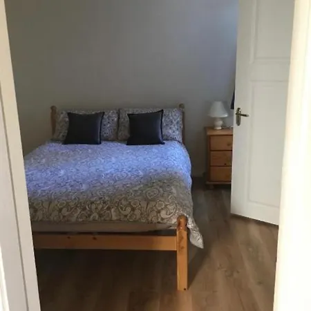 Homestay Private Bedrooms At Student Rahoon